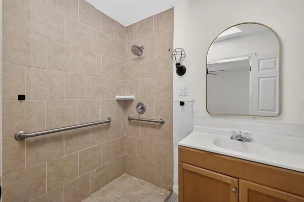$269,900 | 724 South Elm Street, Sherman, TX 75090