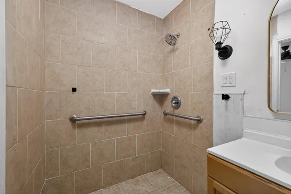 $269,900 | 724 South Elm Street, Sherman, TX 75090