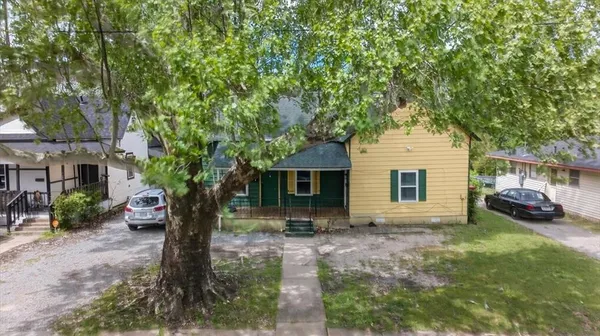 $269,900 | 724 South Elm Street, Sherman, TX 75090