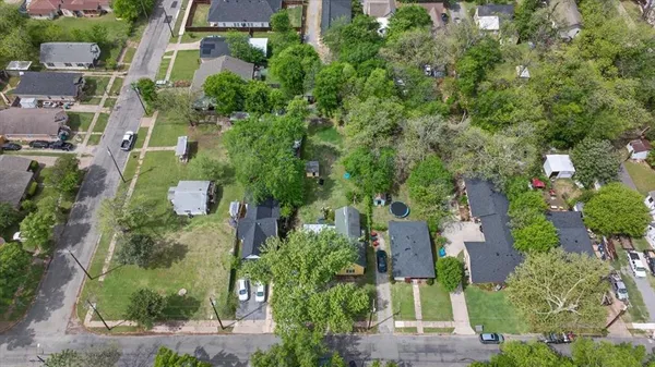 $269,900 | 724 South Elm Street, Sherman, TX 75090