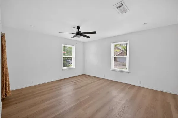$269,900 | 724 South Elm Street, Sherman, TX 75090