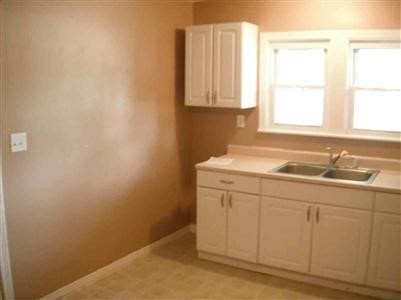 3153 North Center Road Flint, MI 48506 - Photo 8 of 8 20322048-7.JPG