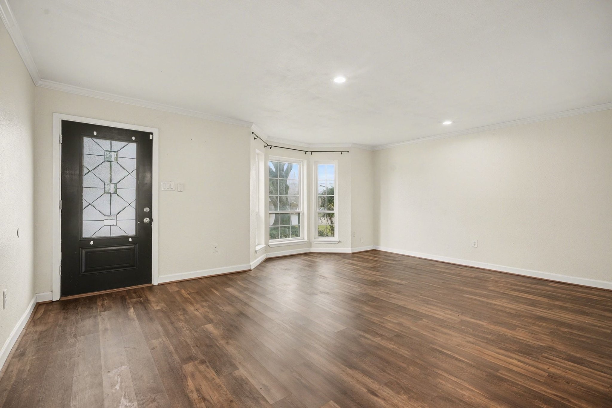 1318 Ward Road Baytown, TX 77520 - Photo 3 of 32