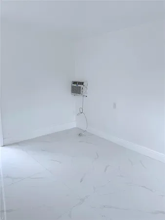 $1,000 | 721 Northeast 139th Street, Unit 2, North Miami, FL 33161