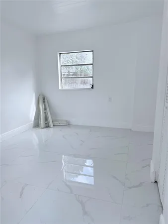 $1,000 | 721 Northeast 139th Street, Unit 2, North Miami, FL 33161