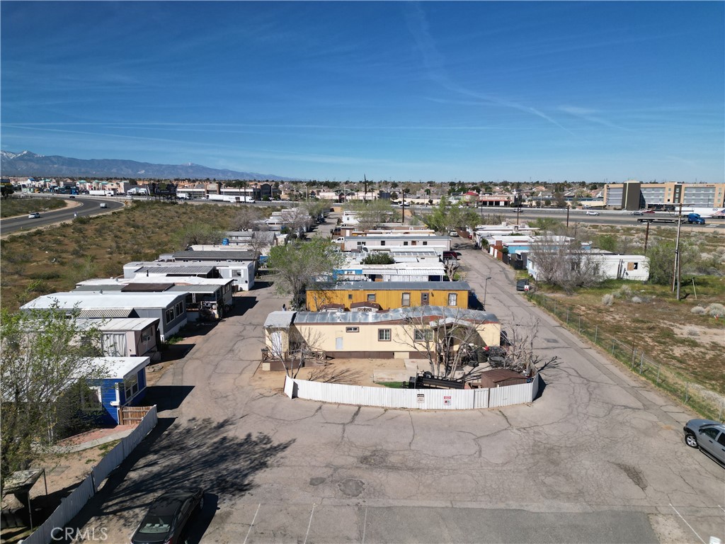 12751 Mariposa Road Victorville, CA 92395 - Photo 7 of 8