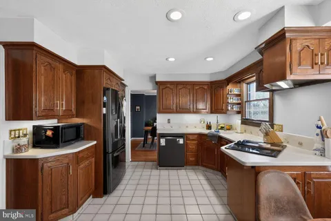 $450,000 | 752 Cotswold Road, Somerdale, NJ 08083