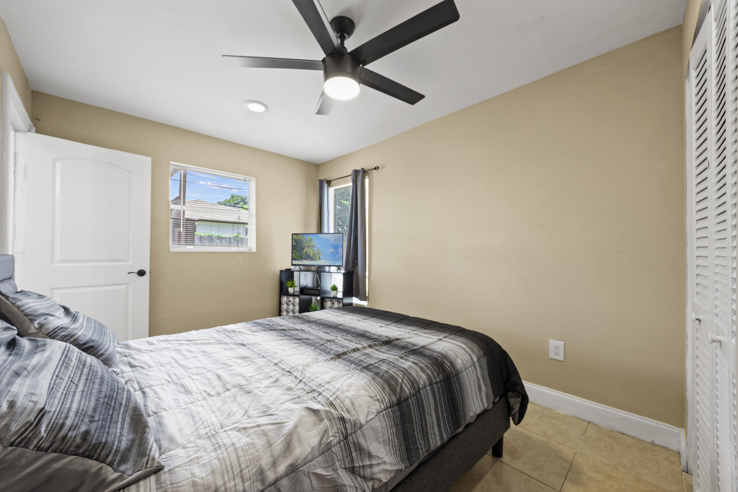 301 Southridge Road Delray Beach, FL 33444 - Photo 21 of 27 453a5708
