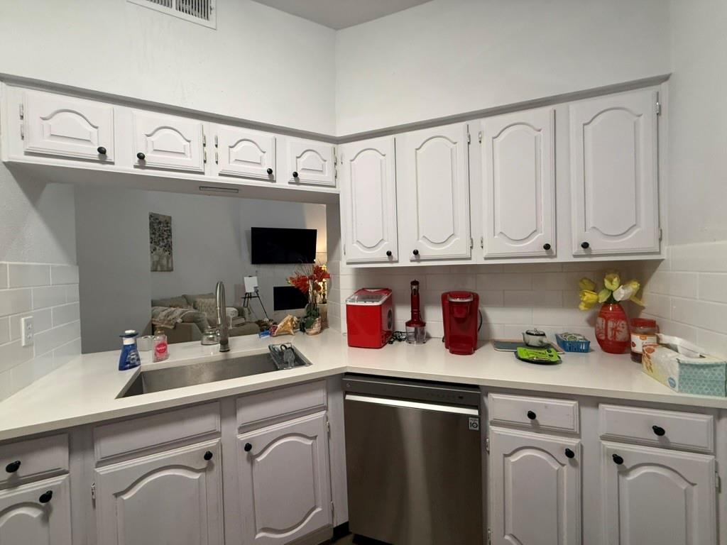 2835 Keller Springs Road, Unit 103 Carrollton, TX 75006 - Photo 7 of 21