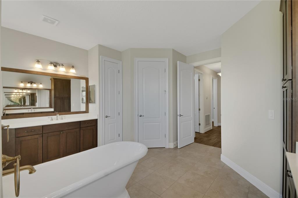 6008 Apex Way Lady Lake, FL 32159 - Photo 19 of 93