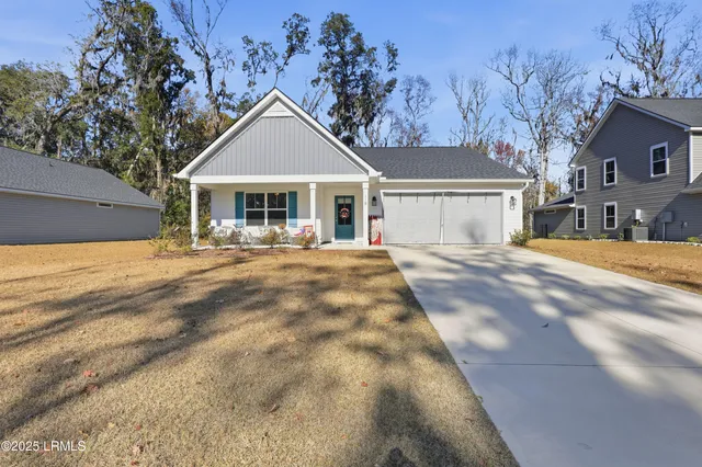 $395,000 | 119 Teal Bluff Boulevard, Seabrook, SC 29940