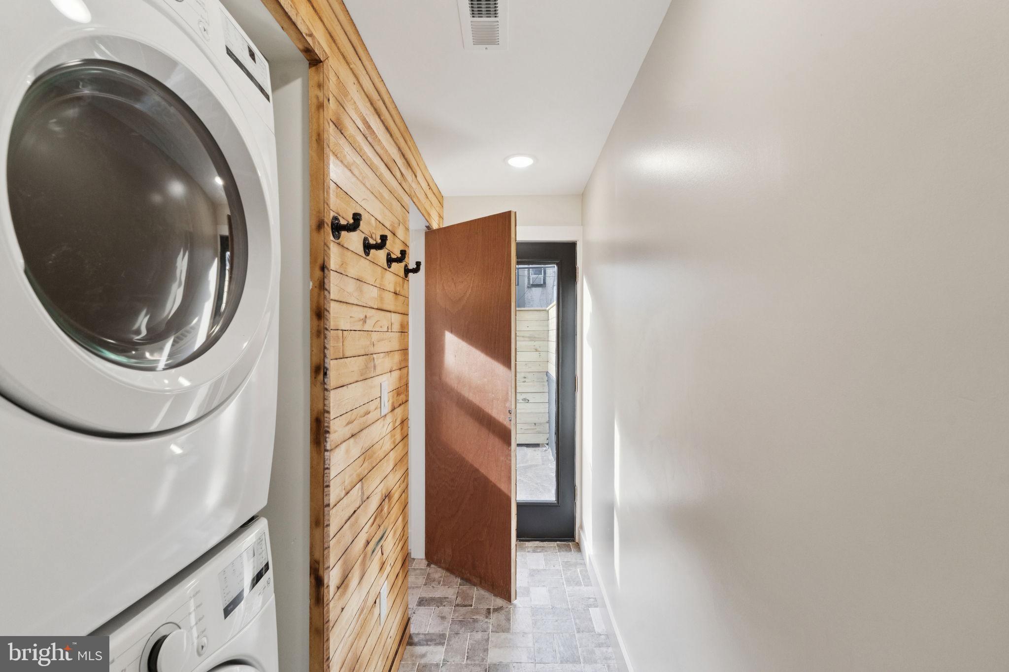 1816 South Mole Street Philadelphia, PA 19145 - Photo 13 of 37