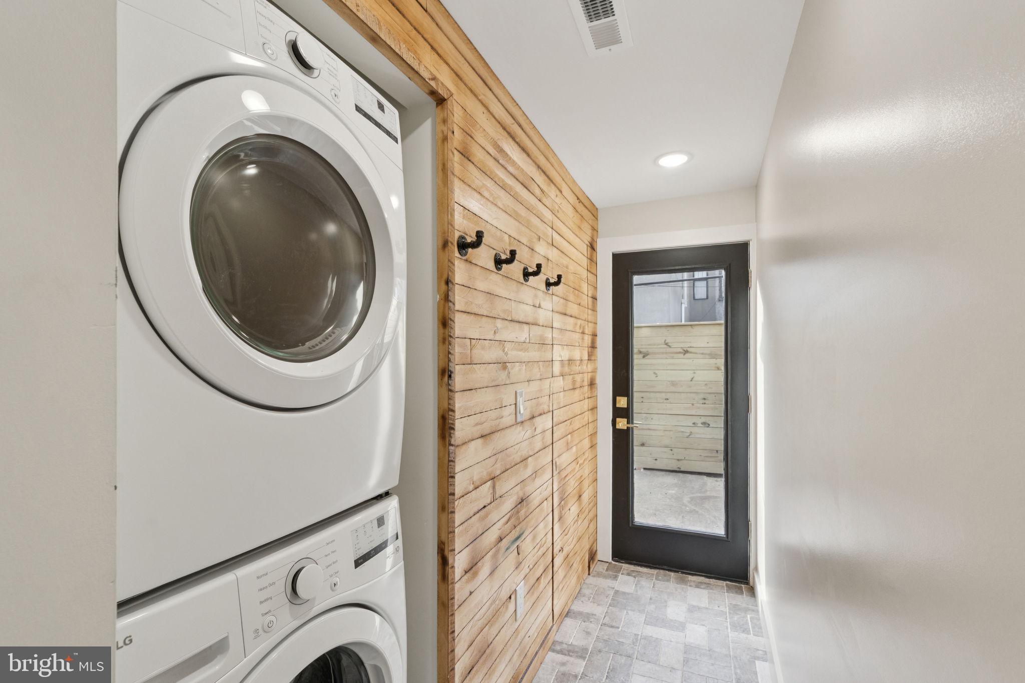 1816 South Mole Street Philadelphia, PA 19145 - Photo 14 of 37