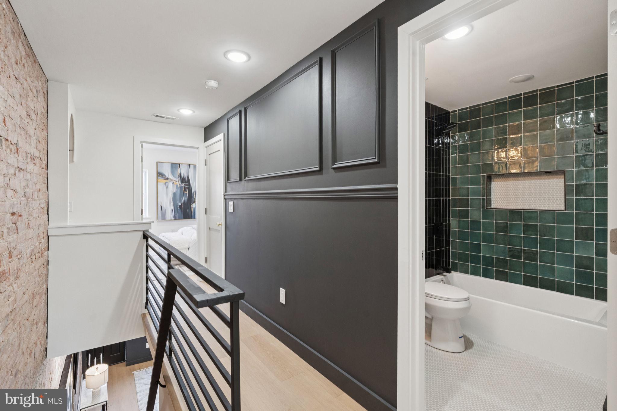 1816 South Mole Street Philadelphia, PA 19145 - Photo 17 of 37