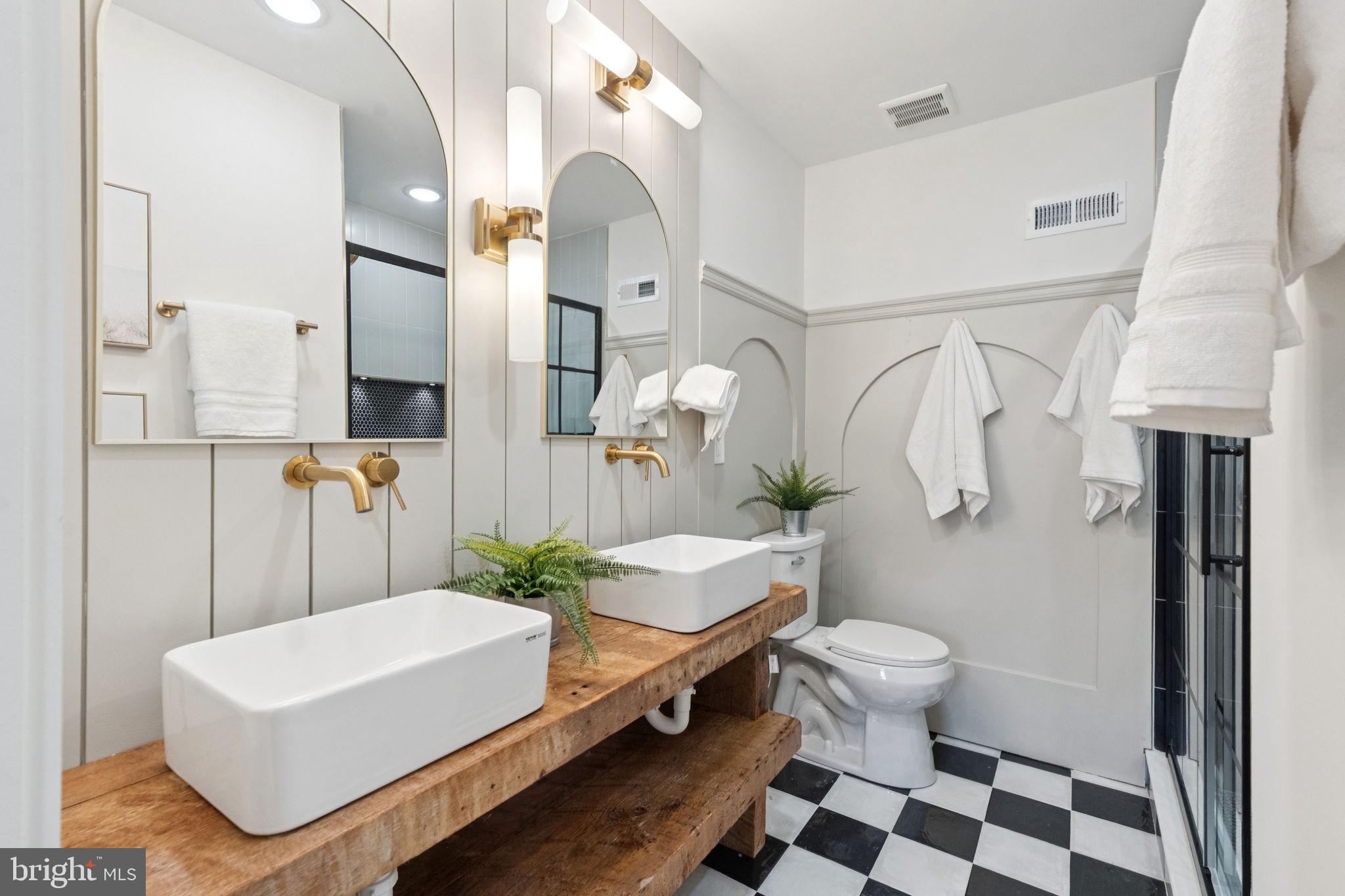 1816 South Mole Street Philadelphia, PA 19145 - Photo 29 of 37