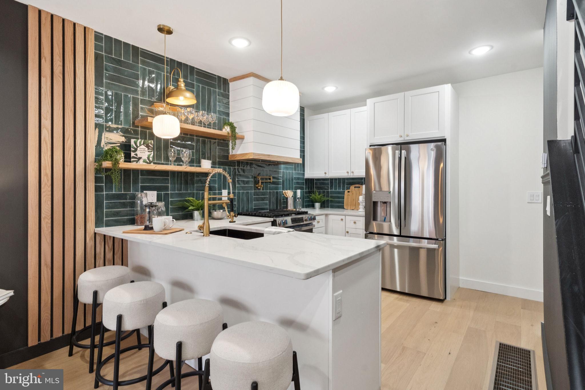 1816 South Mole Street Philadelphia, PA 19145 - Photo 5 of 37