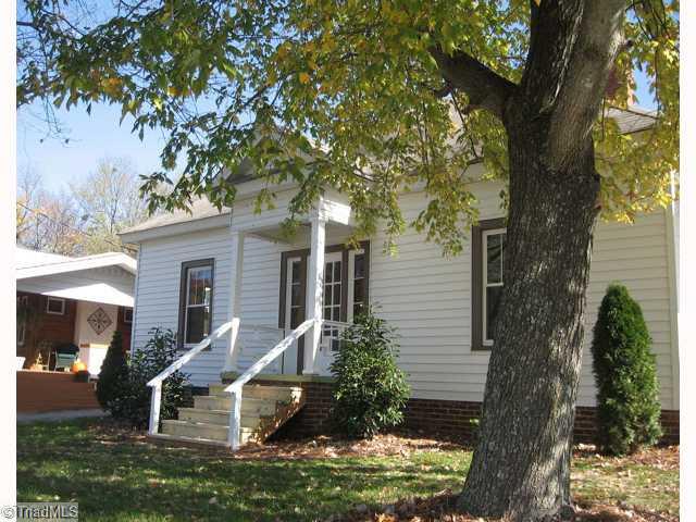 512 Ray Street High Point, NC 27262 - Photo 2 of 13 Exterior Front.