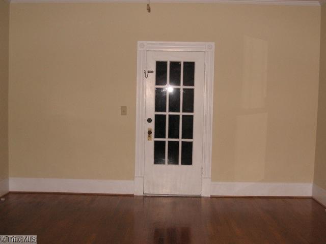 512 Ray Street High Point, NC 27262 - Photo 4 of 13 Living Room.
