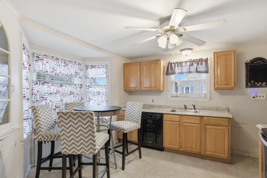 2163 Wilbraham Road Springfield, MA 01129 - Photo 8 of 25