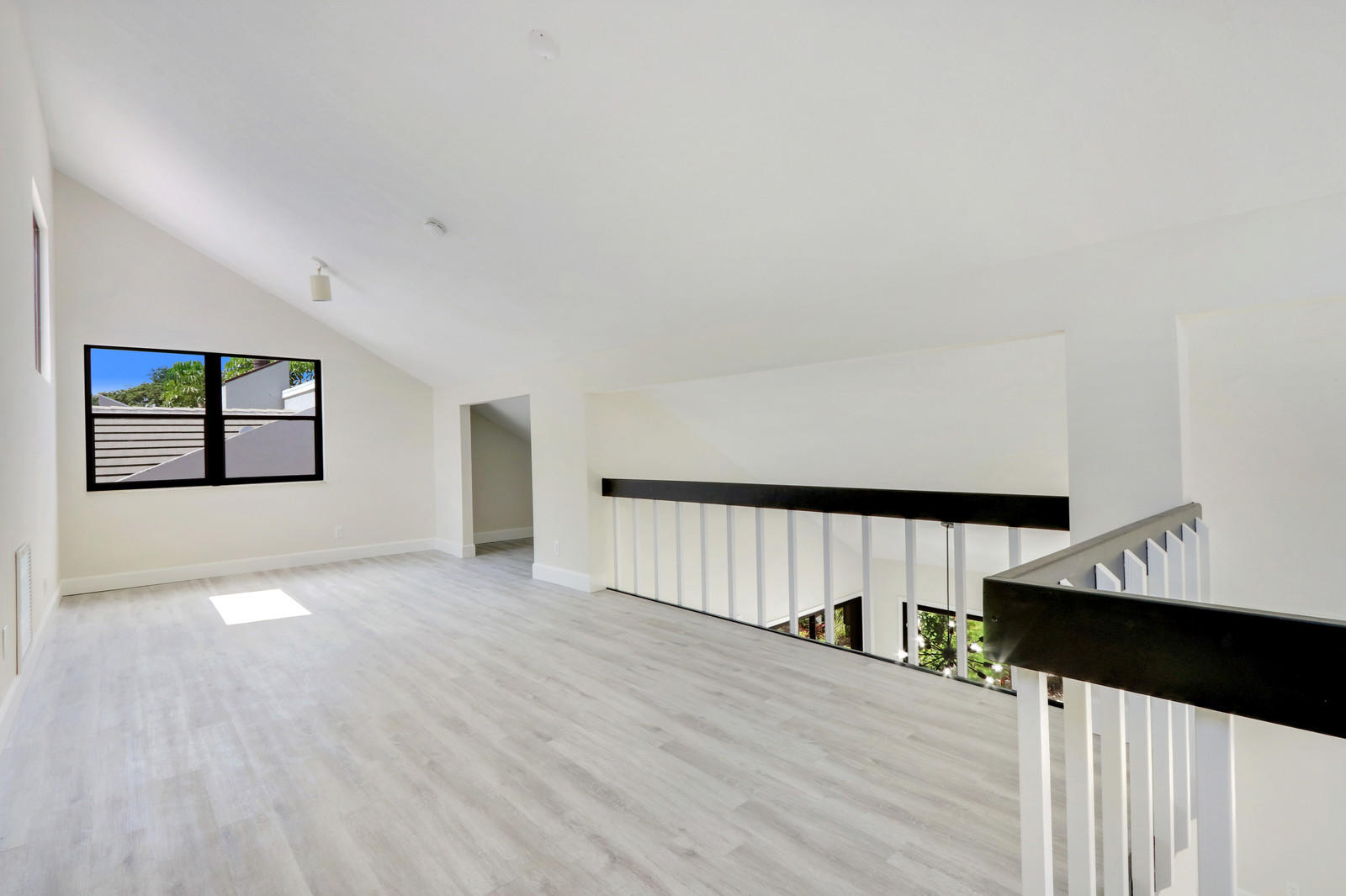 17029 Traverse Circle Jupiter, FL 33477 - Photo 12 of 30 Loft