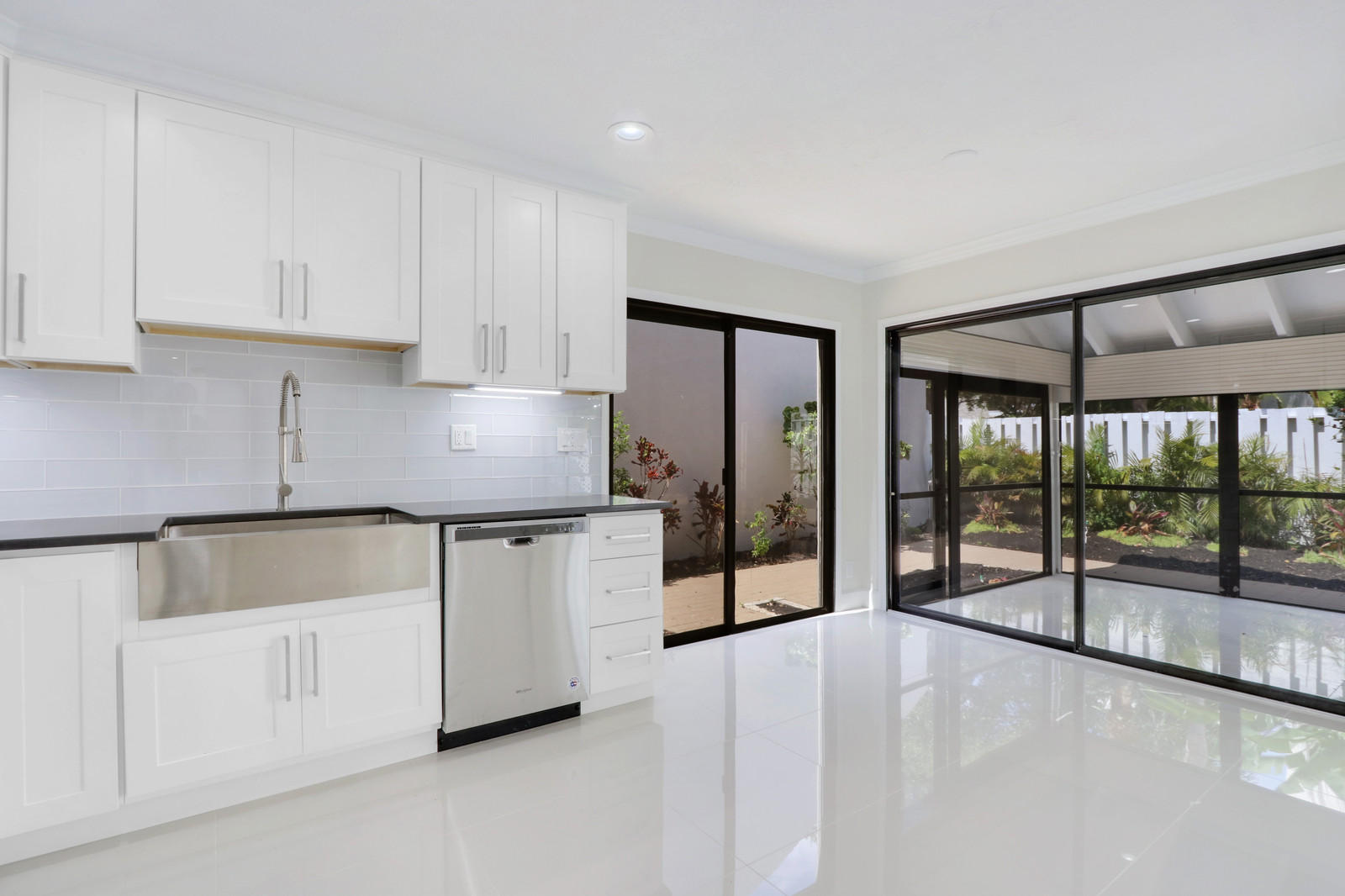 17029 Traverse Circle Jupiter, FL 33477 - Photo 9 of 30 Kitchen