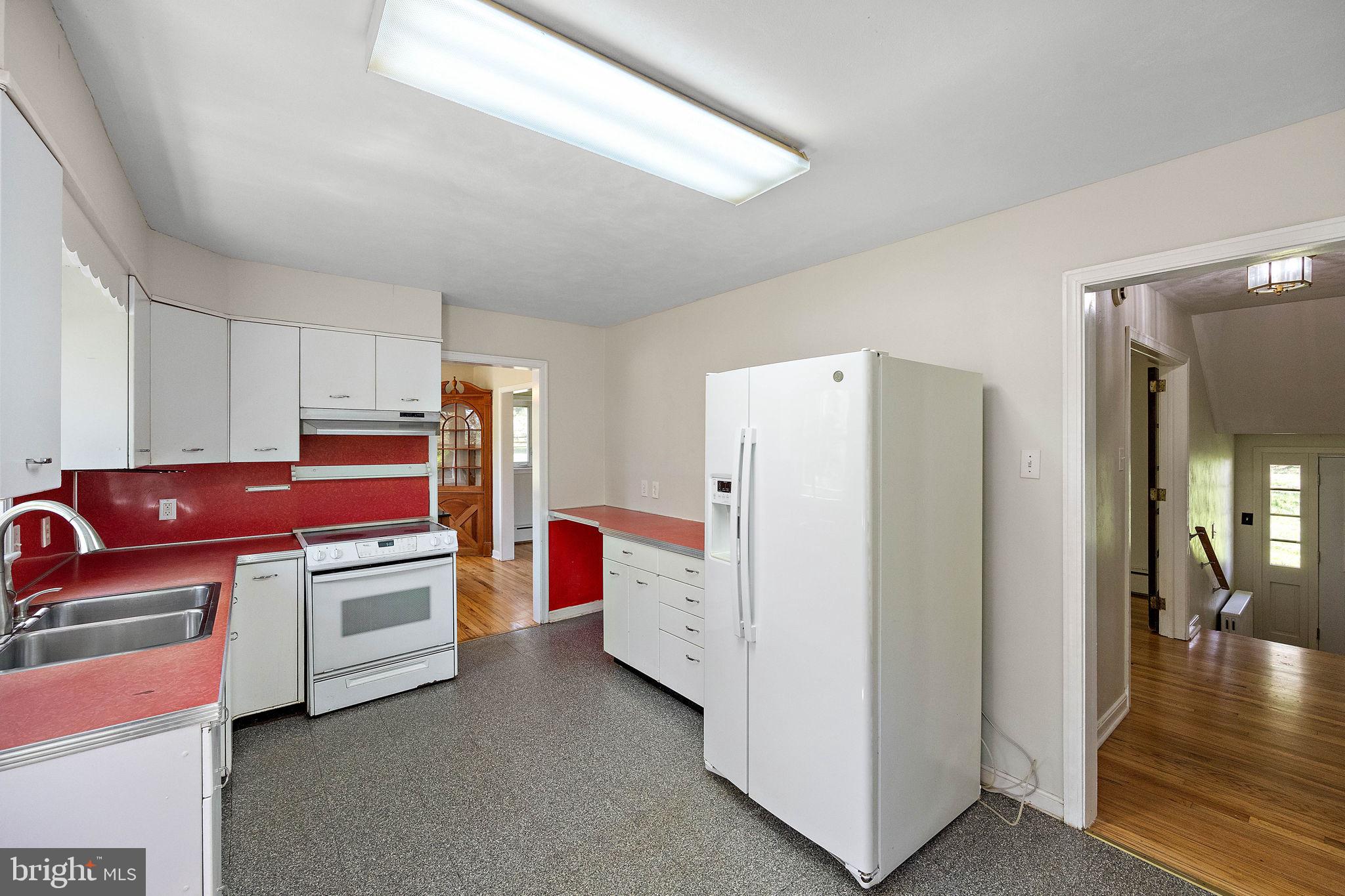 2324 West Chester Road Coatesville, PA 19320 - Photo 9 of 29 Kitchen