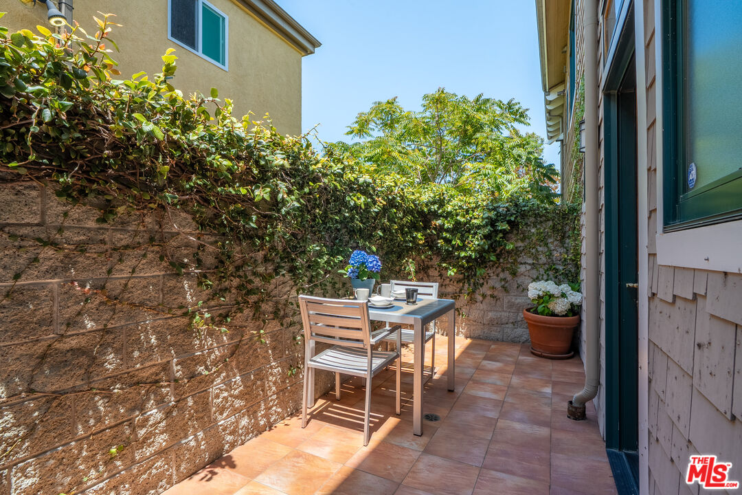 2411 4th Street, Unit 2 Santa Monica, CA 90405 - Photo 31 of 47