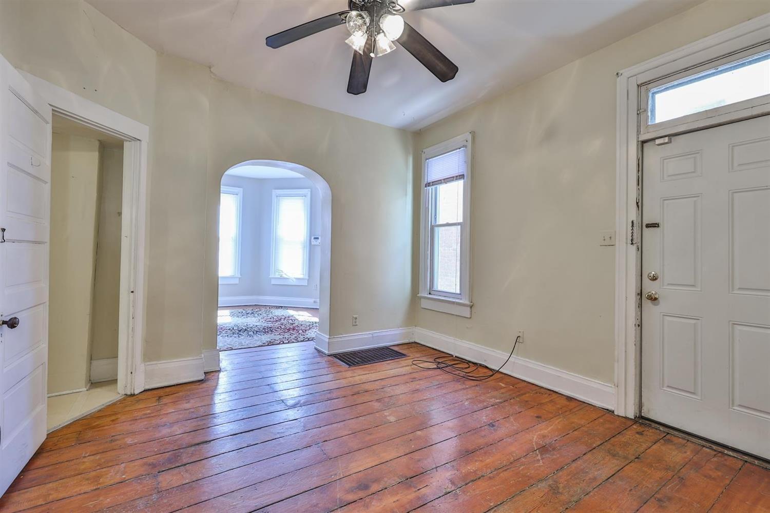 620 Riddle Road Cincinnati, OH 45220 - Photo 7 of 21 Gallery Image 7