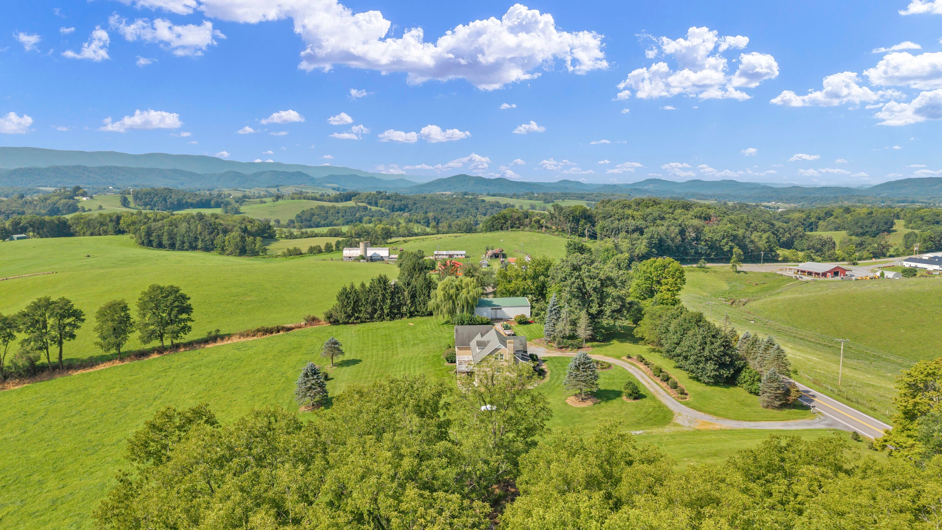 3190 Sweet Springs Valley Road Union, WV 24983 - Photo 10 of 57 Gallery Image 10