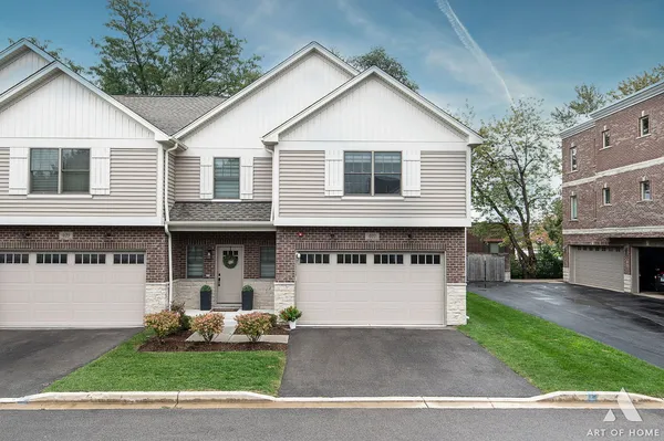 $4,000 | 407 West Pierce Road, Itasca, IL 60143