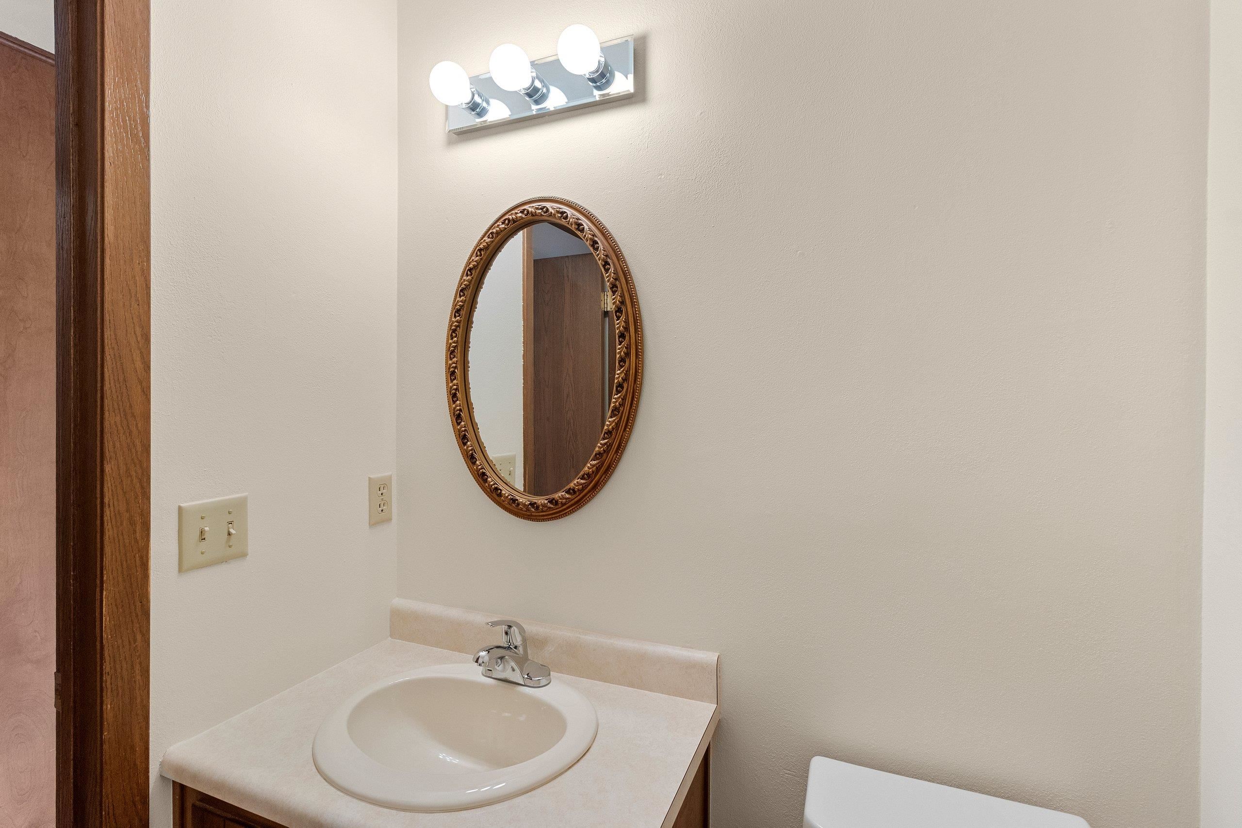 711 Olson Avenue, Unit F Appleton, WI 54914 - Photo 18 of 31