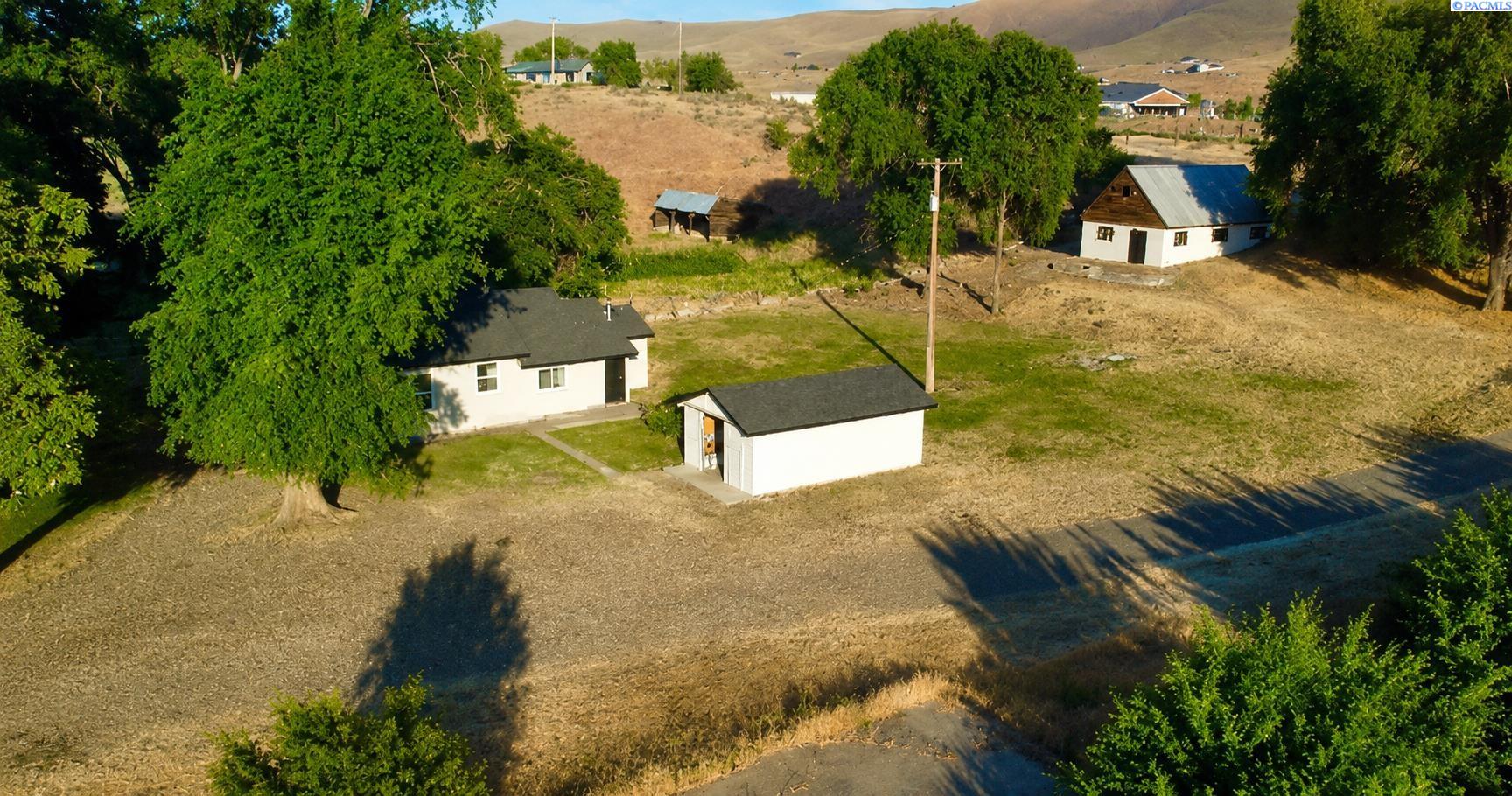 168501 West Byron Road Prosser, WA 99350 - Photo 3 of 16 Gallery Image 3