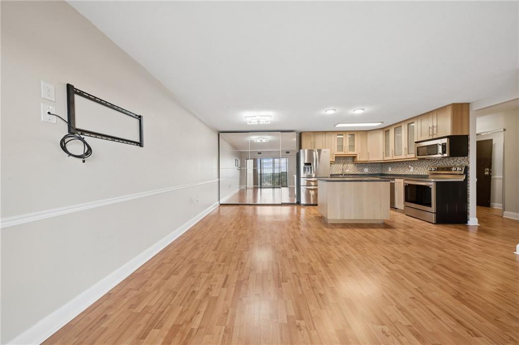5600 Munhall Road, Unit 905 Pittsburgh, PA 15217 - Photo 9 of 36