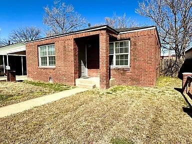 2810 35th Street Lubbock, TX 79413 - Photo 2 of 10 2