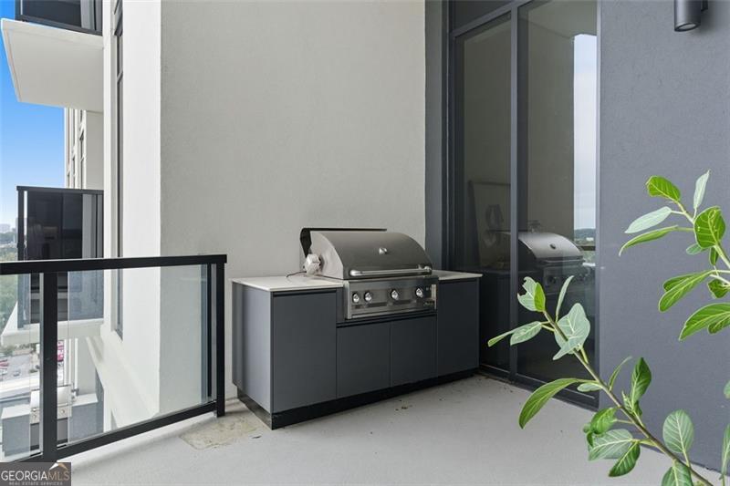 2425 Peachtree Road, Unit 1504 Atlanta, GA 30305 - Photo 31 of 66 a living room with furniture