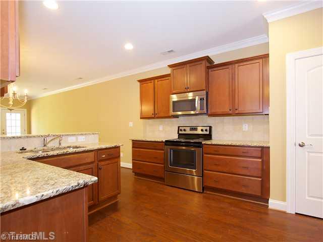 208 Jordan Ridge Way Jamestown, NC 27282 - Photo 7 of 16 Kitchen.