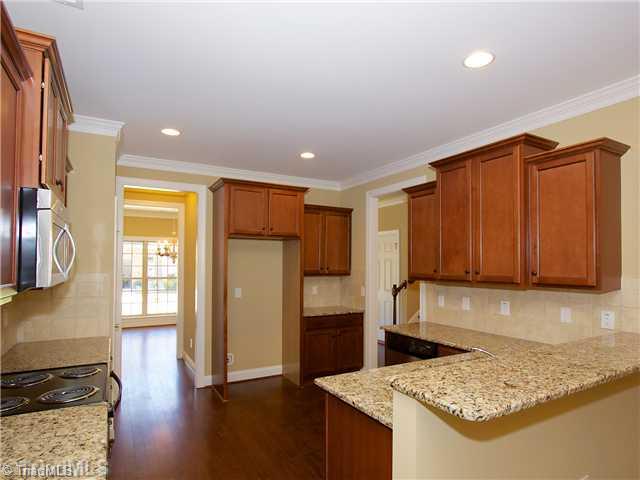 208 Jordan Ridge Way Jamestown, NC 27282 - Photo 8 of 16 Kitchen.