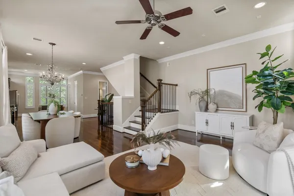 $460,000 | 1118 West 25th Street, Houston, TX 77008