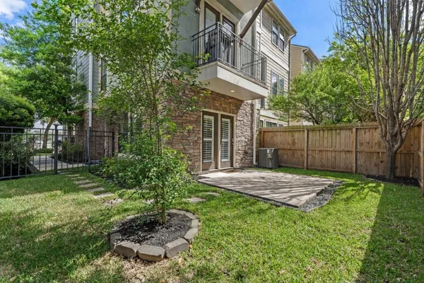 $460,000 | 1118 West 25th Street, Houston, TX 77008