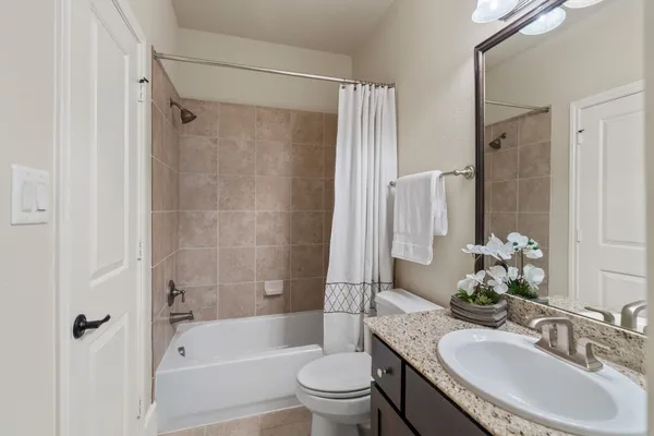 $460,000 | 1118 West 25th Street, Houston, TX 77008