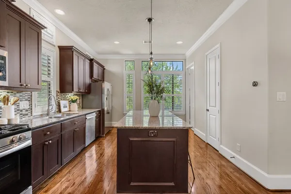 $460,000 | 1118 West 25th Street, Houston, TX 77008