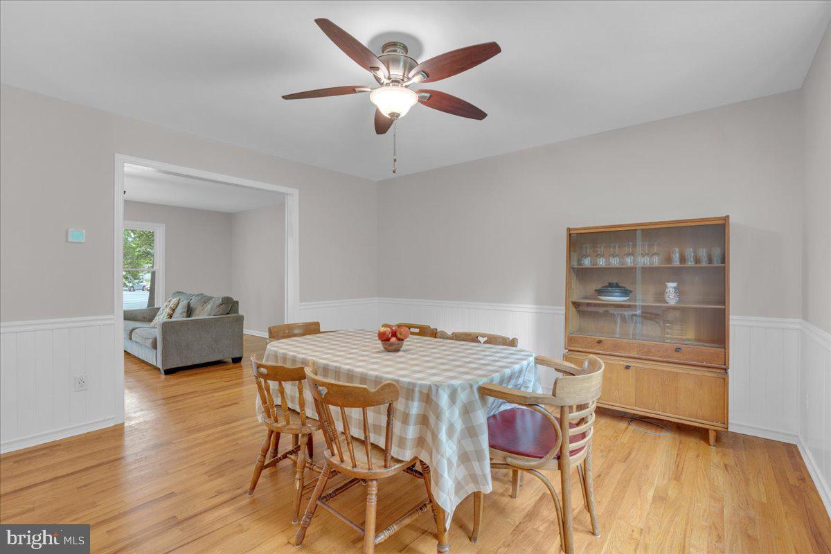 298 North Post Road Princeton Junction, NJ 08550 - Photo 9 of 35 a dining room with furniture and window