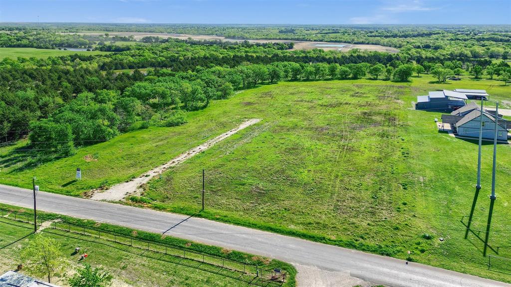 2554 Bennett Road Howe, TX 75459 - Photo 5 of 16 a view of a garden with an outdoor space
