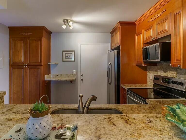 22615 Southwest 66th Avenue, Unit 101 Boca Raton, FL 33428 - Photo 11 of 28 20250201152054714211000000-o