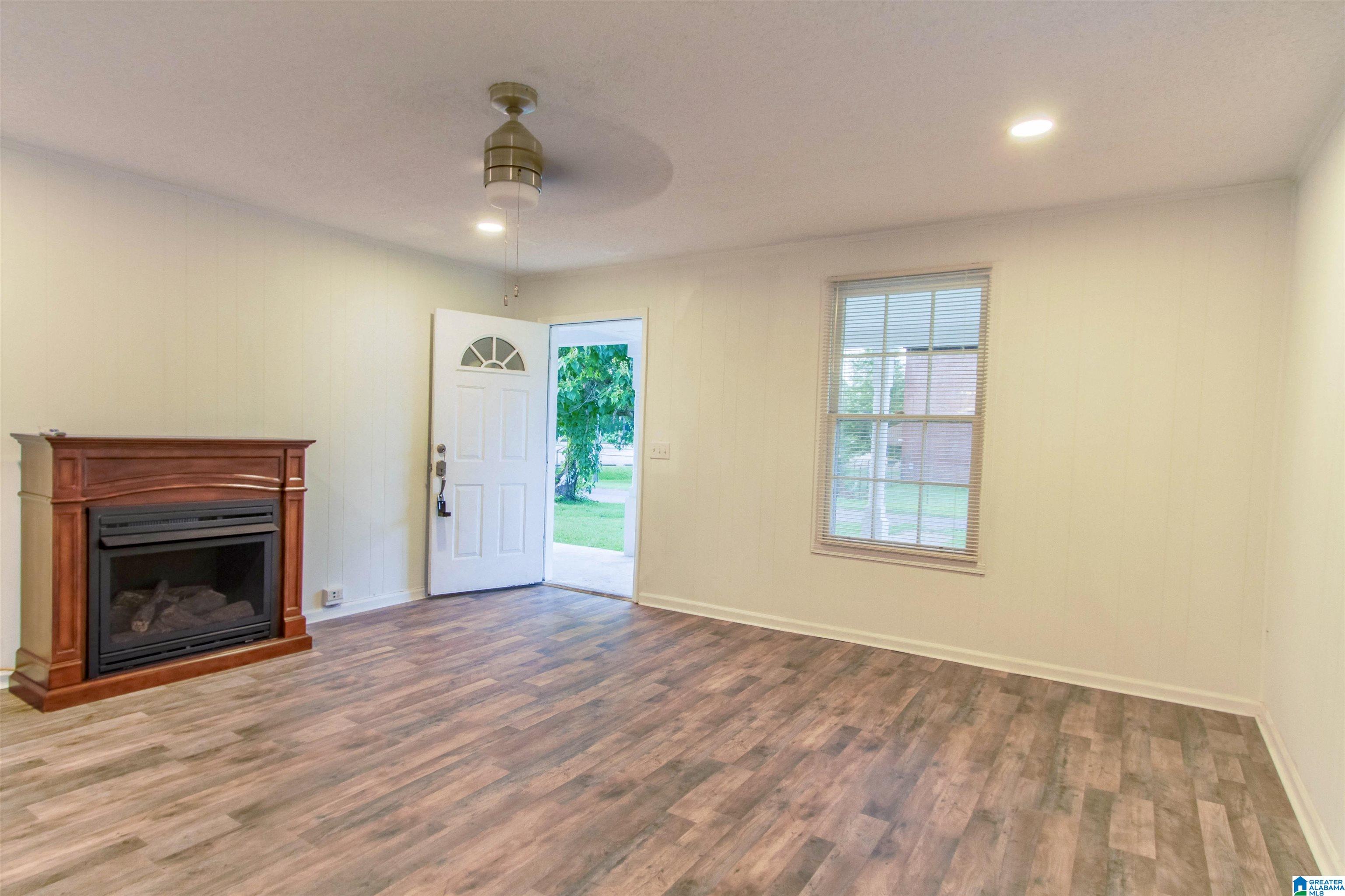 1407 8th Street Clanton, AL 35045 - Photo 2 of 8
