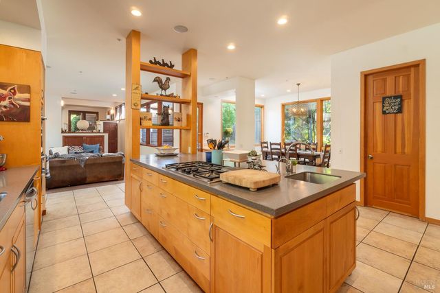 $5,250,000 | 8 Circle Road, San Rafael, CA 94903