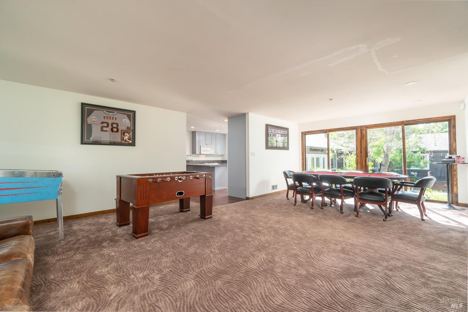 8 Circle Road San Rafael, CA 94903 - Photo 22 of 51 a living room with furniture and a window
