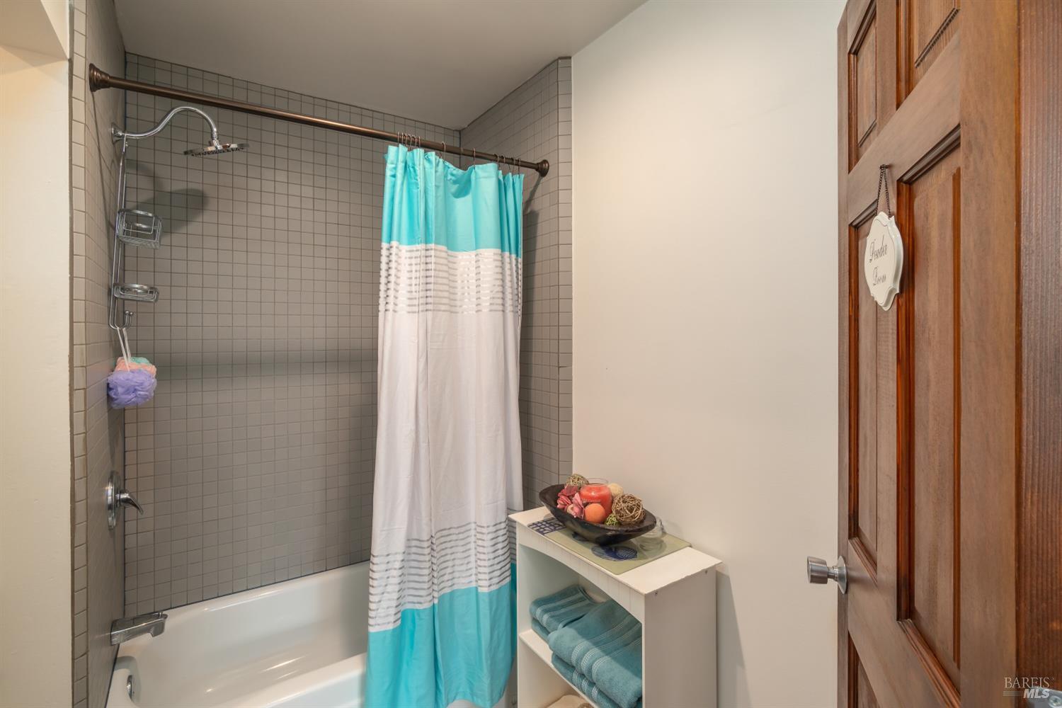 8 Circle Road San Rafael, CA 94903 - Photo 29 of 51 a bathroom with a shower
