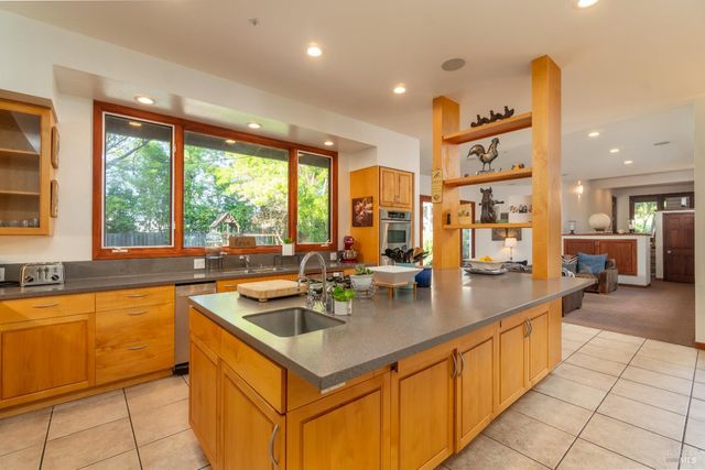 $5,250,000 | 8 Circle Road, San Rafael, CA 94903
