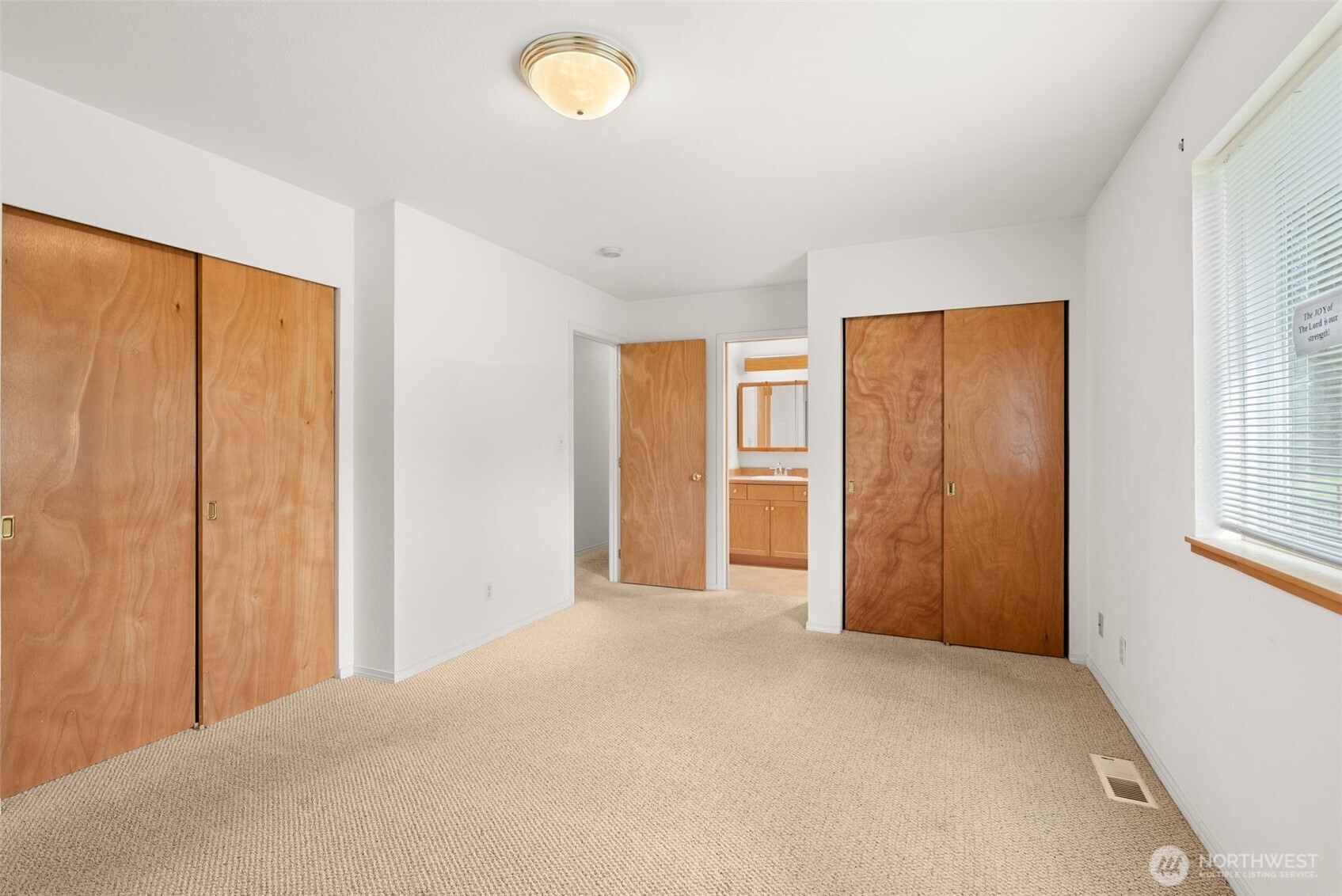 570 Wynoochee Valley Road Montesano, WA 98563 - Photo 11 of 28 a view of a livingroom with an empty space and a window